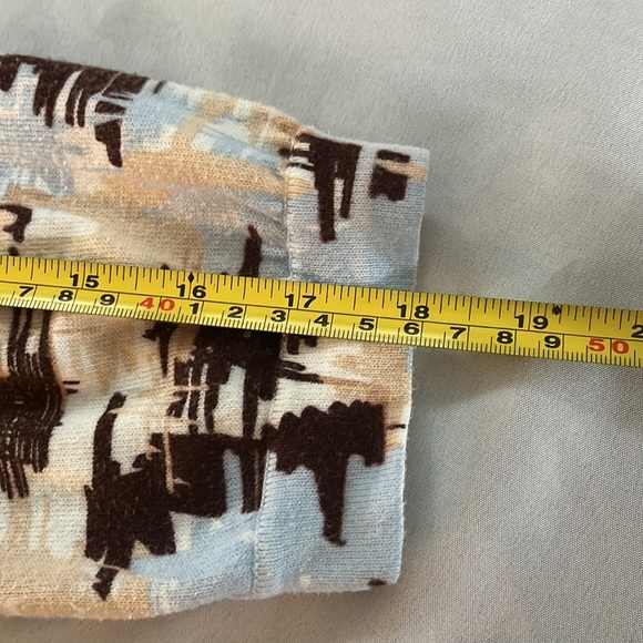 Saks Fifth Avenue cardigan - Picture 6 of 7